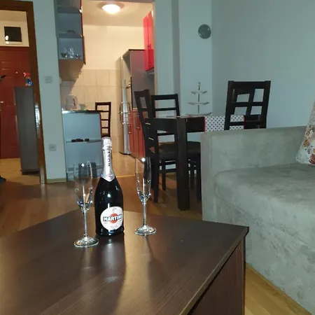 Basic Apartment *